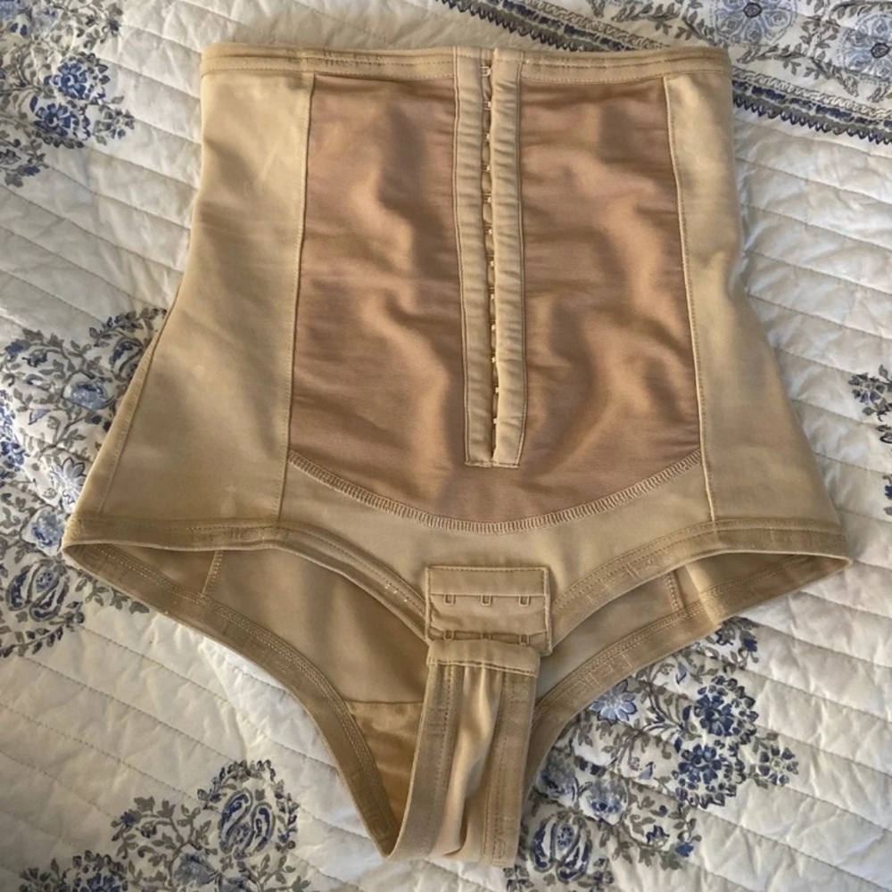 Bellefit Postpartum girdle size Small